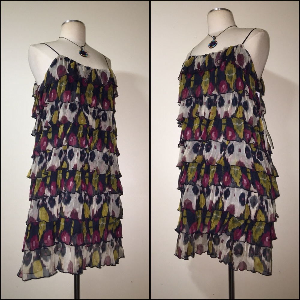 🛍👠💄CHARLES & VICTORIA SILK TIERED DRESS…Sz L…👛👠💋
Retail at $398